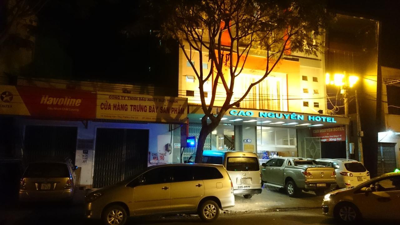 Cao Nguyen Hotel Plây Ku Exterior foto